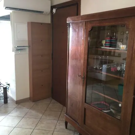Christin's 75 Apartment *